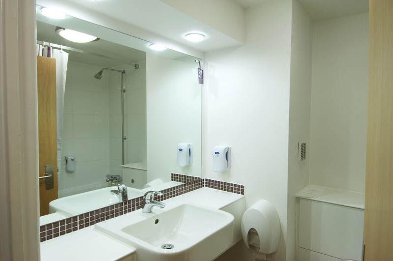 סטראוד Premier Inn Stroud מראה חיצוני תמונה